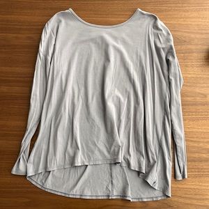 Lululemon long sleeve shirt size 8.